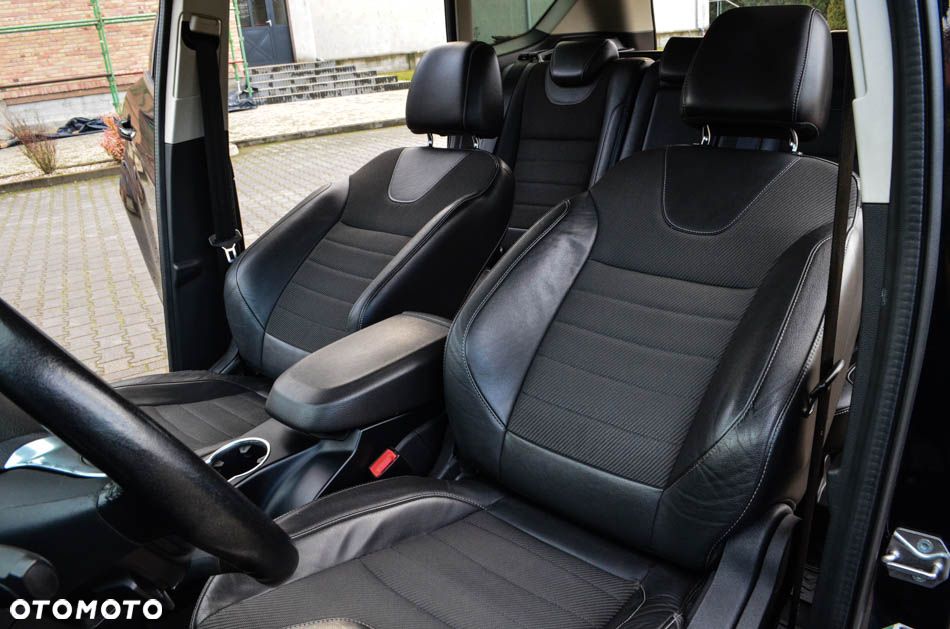 Ford Kuga 2.0 TDCi 4WD Titanium - 32