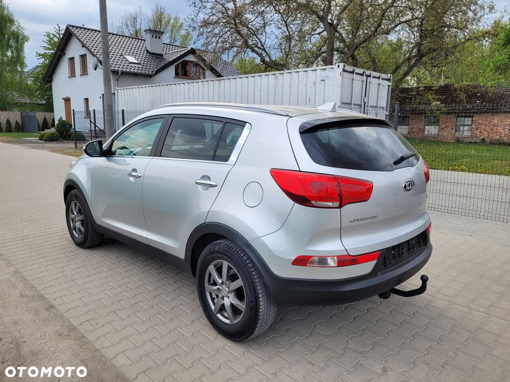 Kia Sportage 1.7 CRDI 2WD ISG Dream-Team Edition - 6