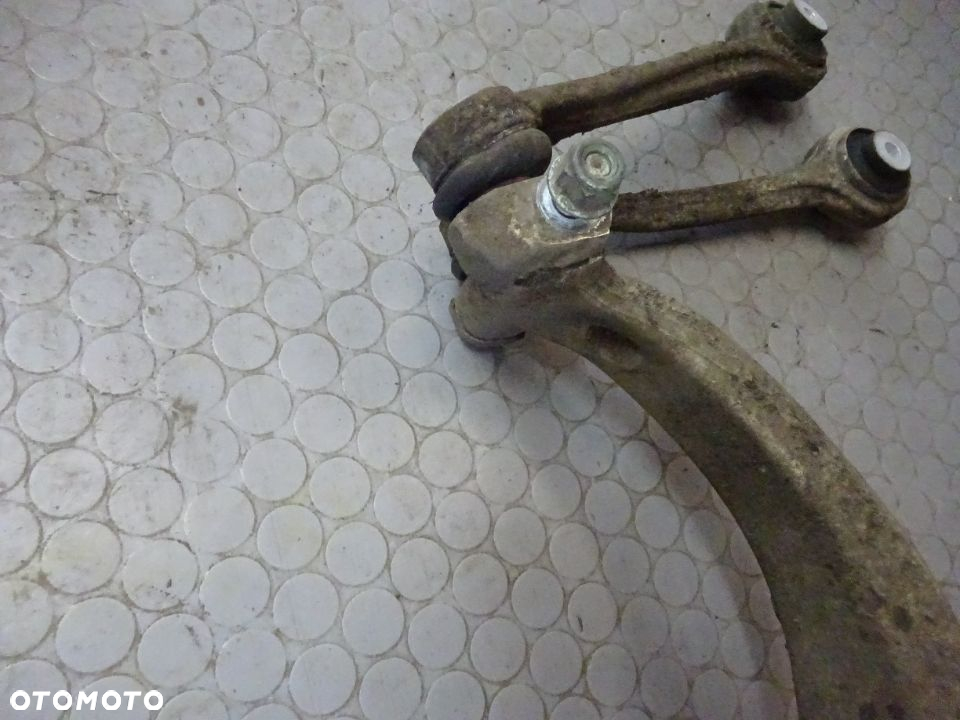 8W0407242F 8W0407560 zwrotnica prawa przod 3.0 TDI audi A4 B9 A5  czesci - 3