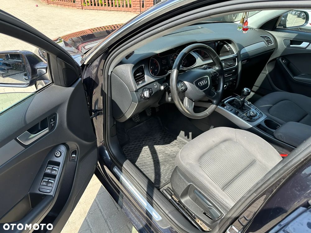 Audi A4 Limousine - 6