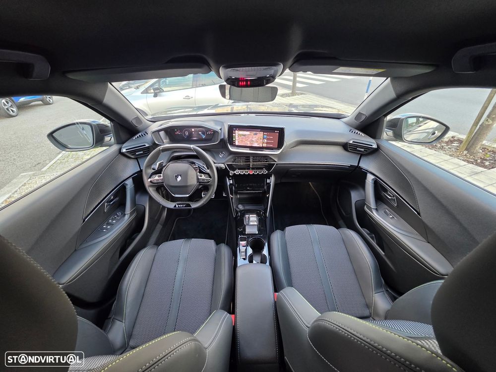 Peugeot 2008 1.2 PureTech GT EAT8 - 27