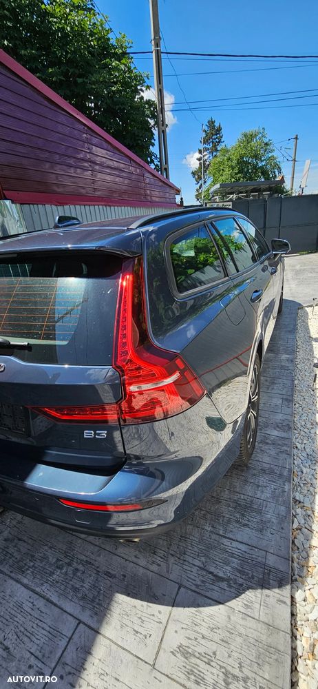 Volvo V60 B3 MHEV AT Core - 4