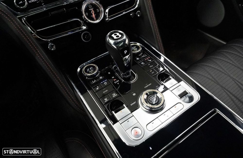 Bentley Flying Spur V8 Mulliner - 38