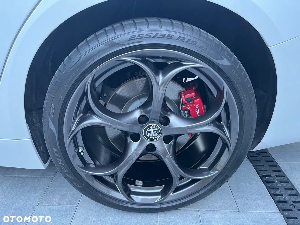 Alfa Romeo Giulia 2.0 Turbo Veloce Q4 - 27