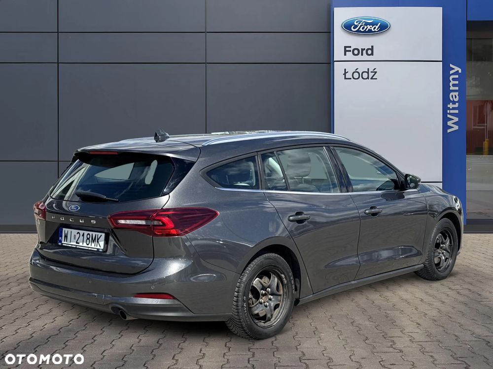 Ford Focus 1.0 EcoBoost Titanium Design - 5