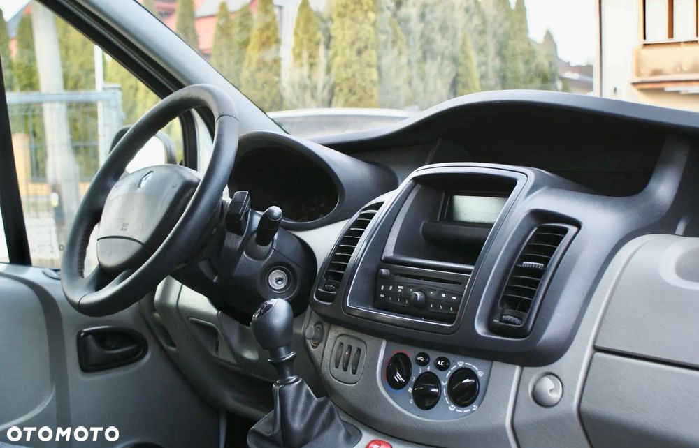 Renault Trafic - 10