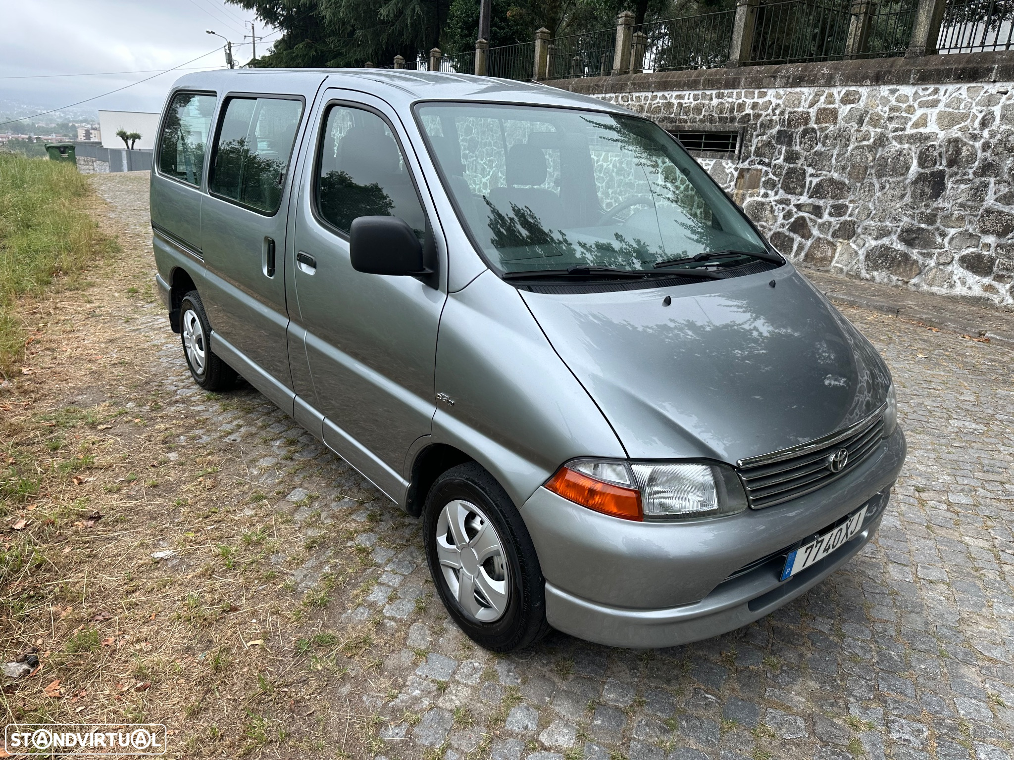 Toyota HiAce 2.5 D-4D 2.6T - 7