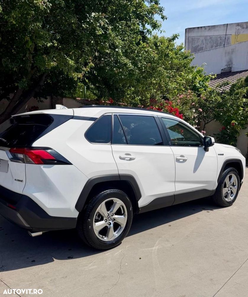 Toyota RAV4 - 4