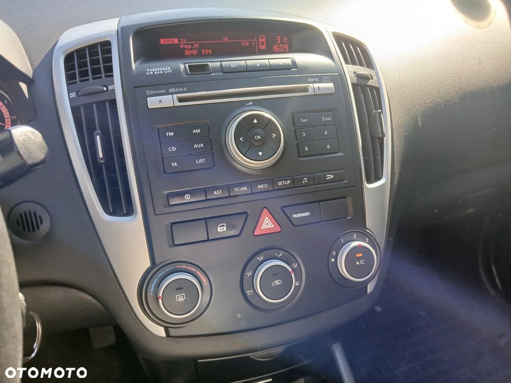 Kia Ceed 1.4 CVVT Vision - 10