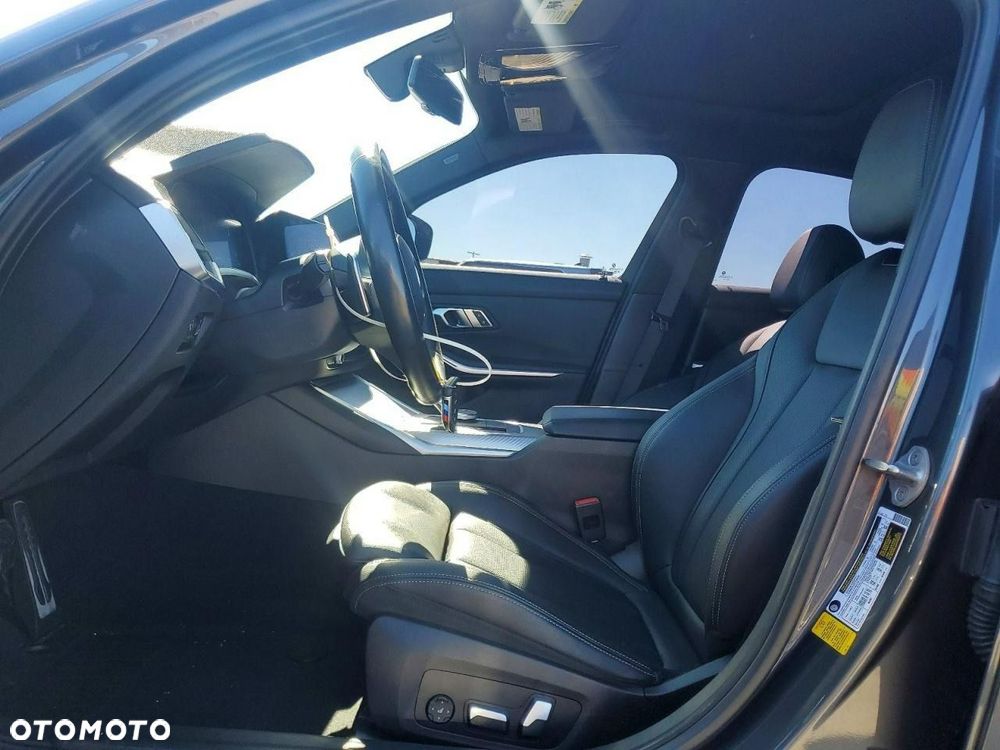 BMW Seria 3 330i M Sport - 7
