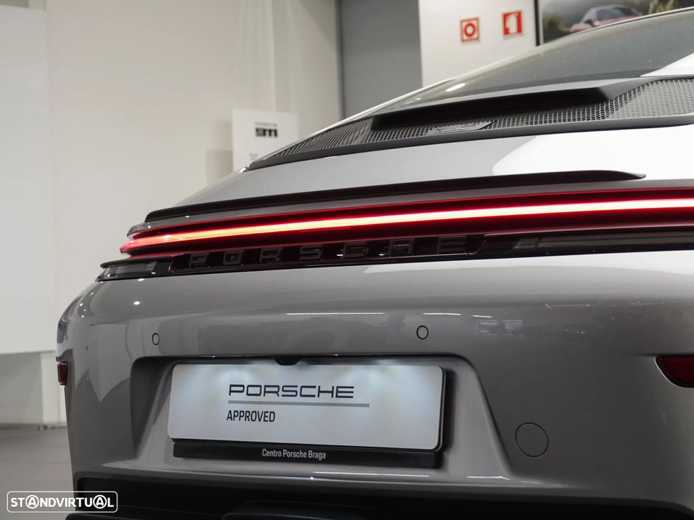 Porsche 911 (992) GT3 Touring Package PDK - 14