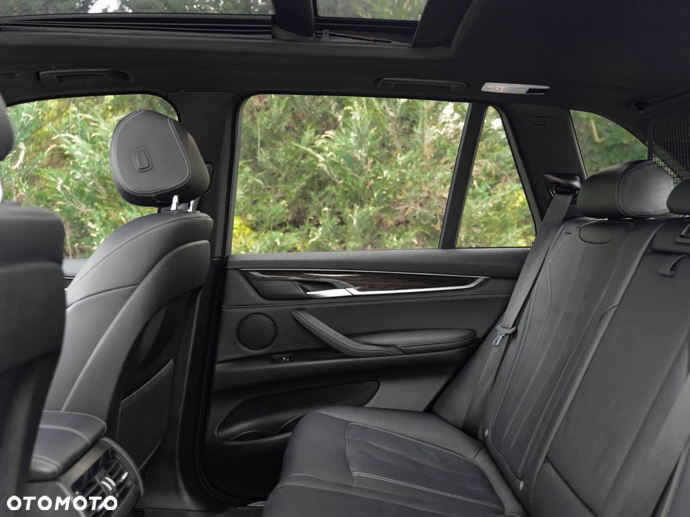 BMW X5 xDrive40d Sport-Aut - 39