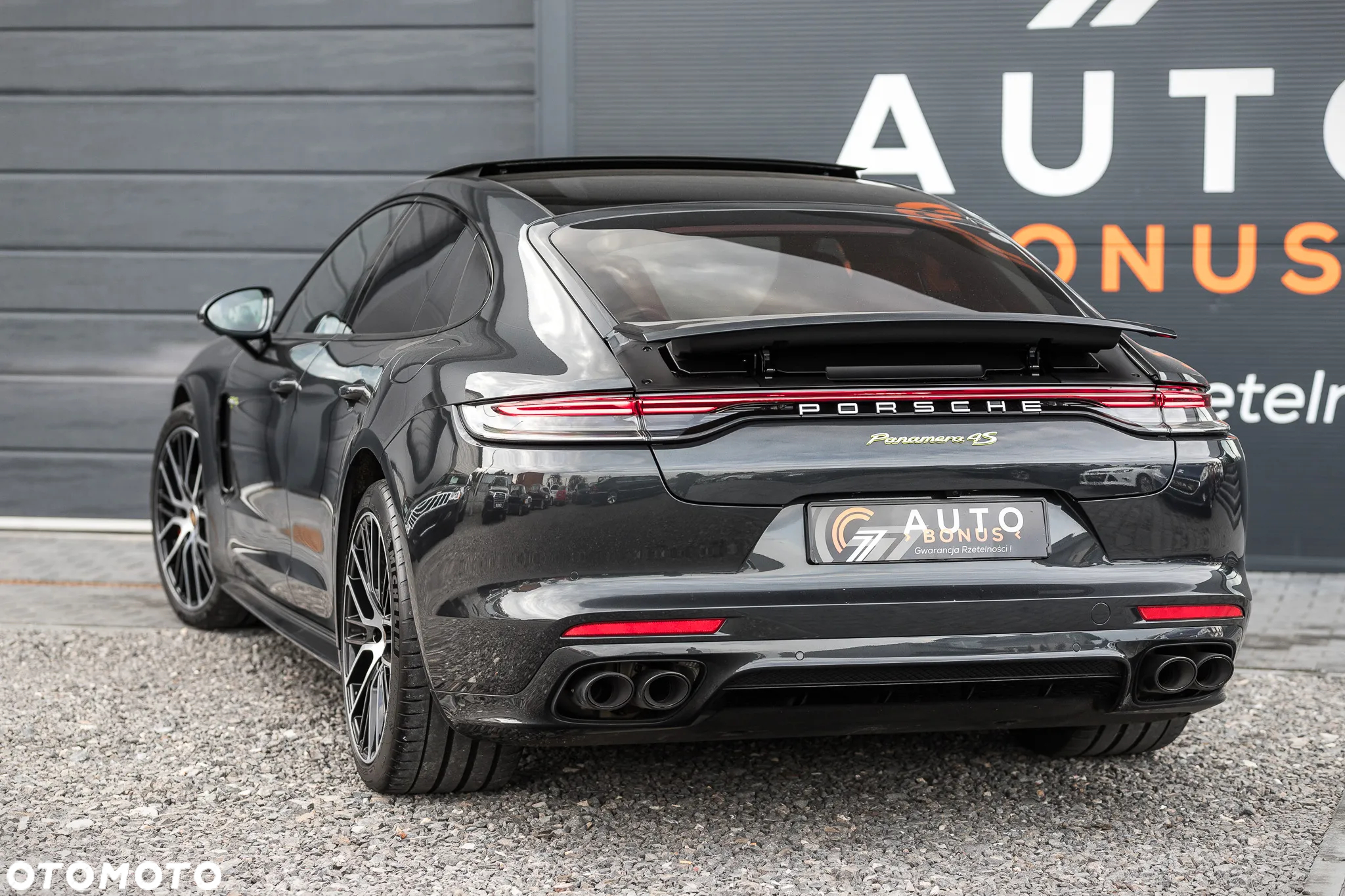 Porsche Panamera 4S Executive - 10