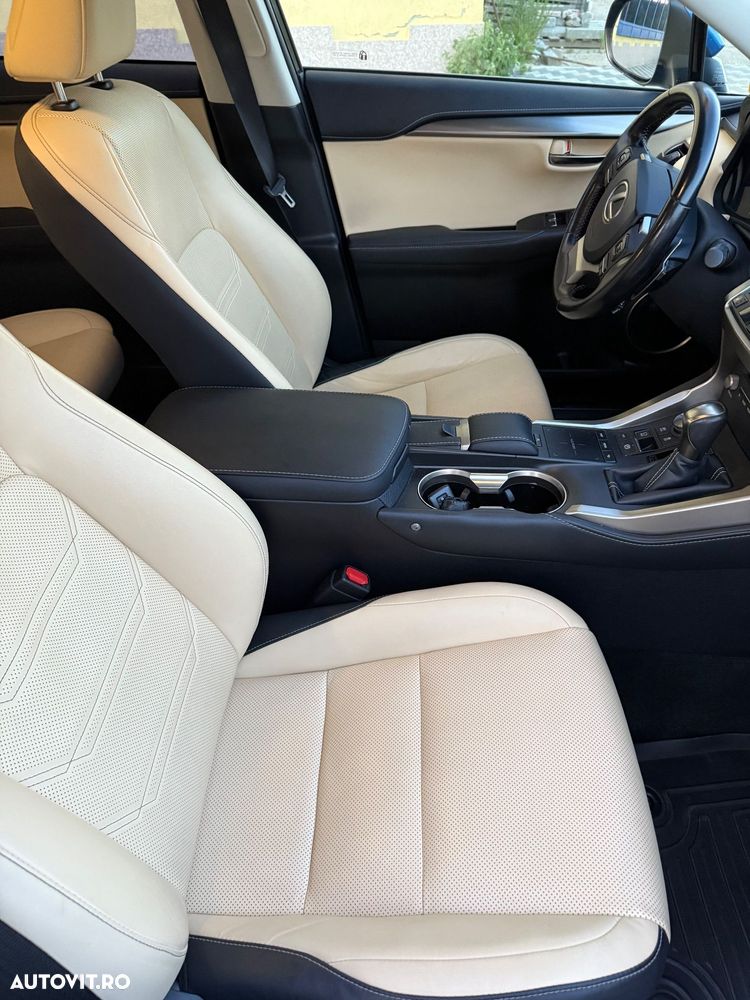 Lexus Seria NX 300h AWD Executive Plus - 23