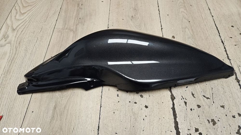 Pokrywa bok owiewka carbon Yamaha Aerox  9079Q-05245 - 5
