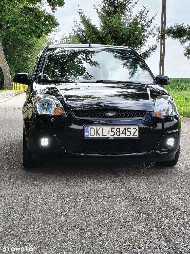 Ford Fiesta 1.4 Ghia - 25