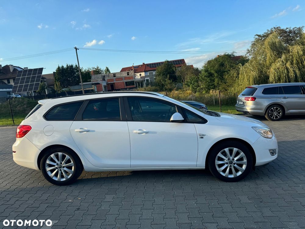Opel Astra 1.7 CDTI DPF 150 Jahre - 4