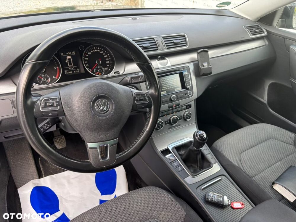Volkswagen Passat Variant 2.0 Blue TDI SCR Business Edition - 11