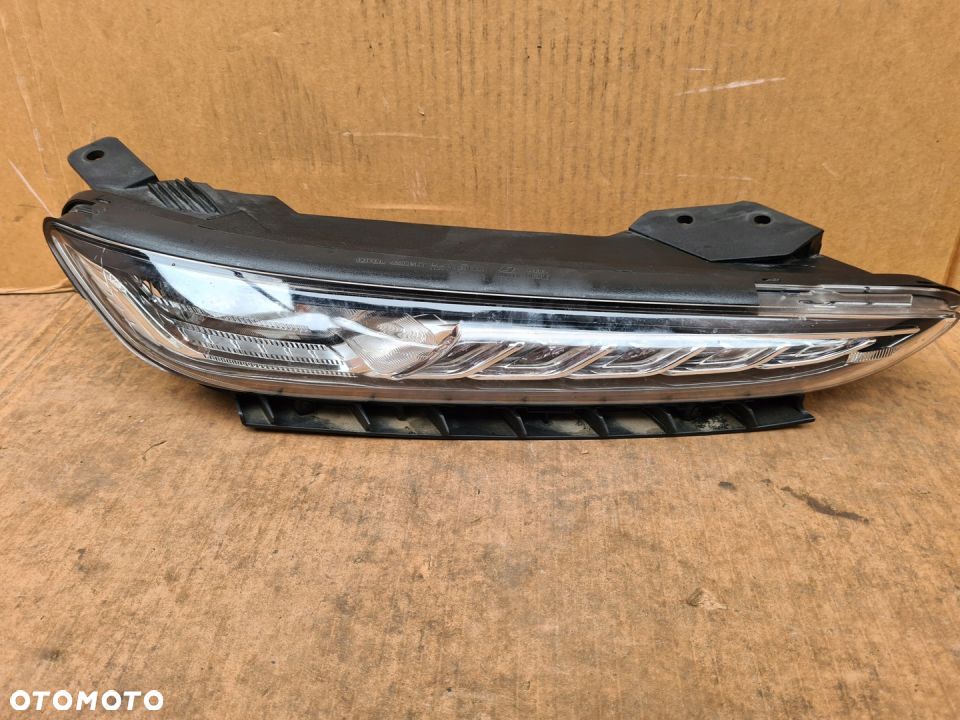 HYUNDAI KONA HALOGEN DRL LED PRAWY 92208-J9000 - 3