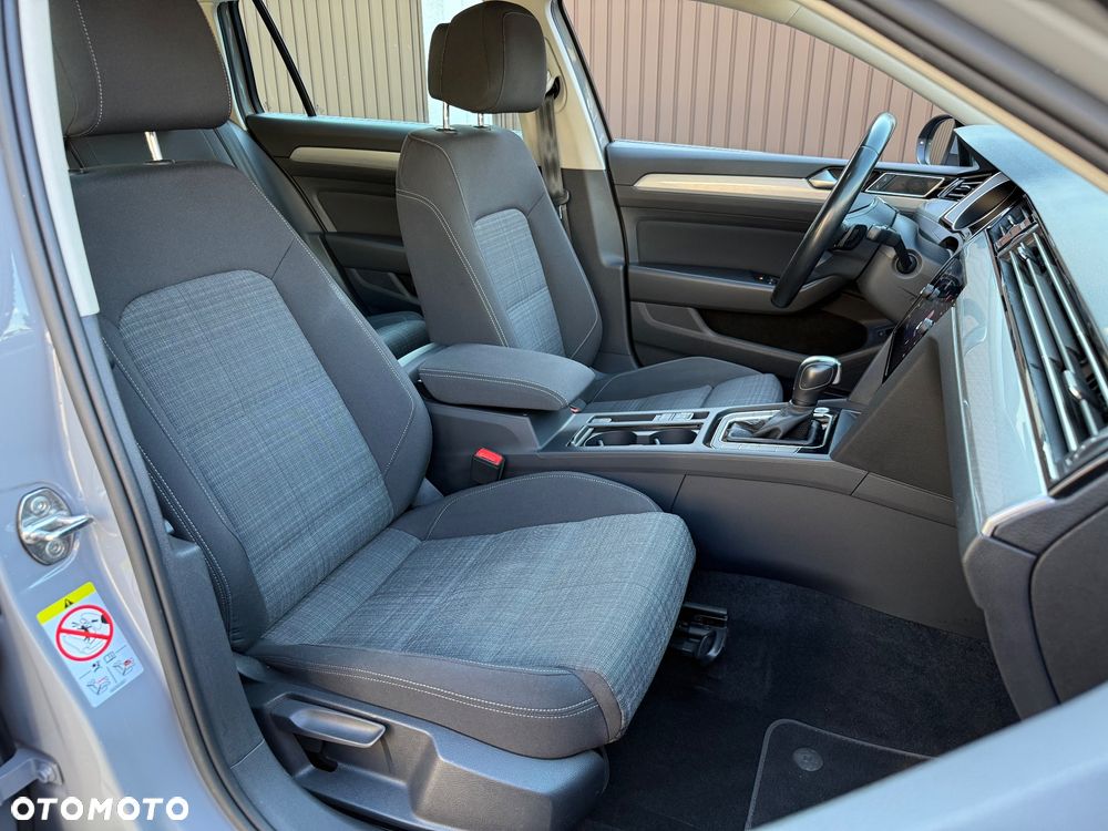 Volkswagen Passat 2.0 TSI Business DSG - 10