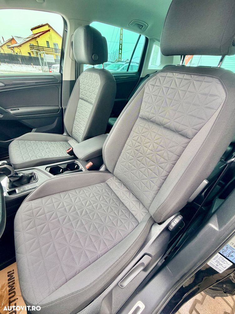Volkswagen Tiguan - 9