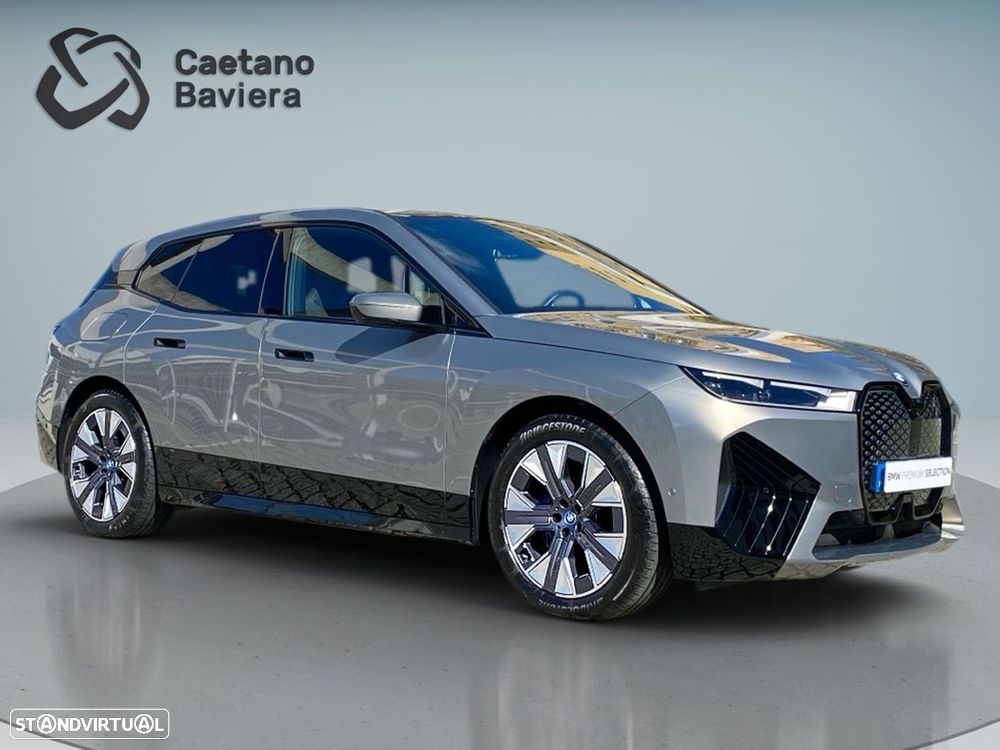 BMW iX xDrive 50 Pack Desportivo - 32