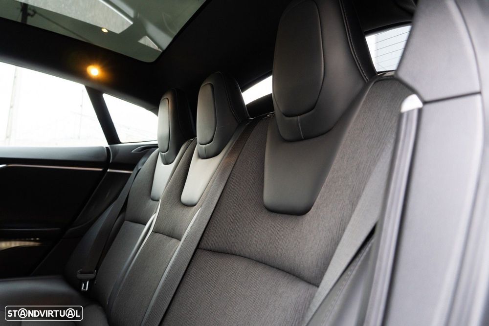 Tesla Model S Long Range AWD - 35