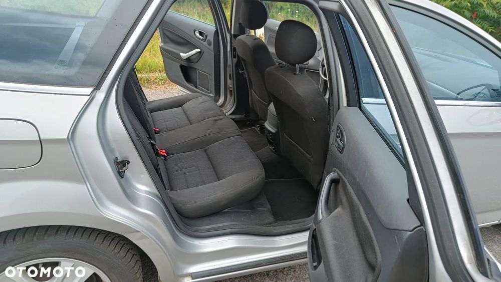 Ford Mondeo 2.0 Titanium - 12