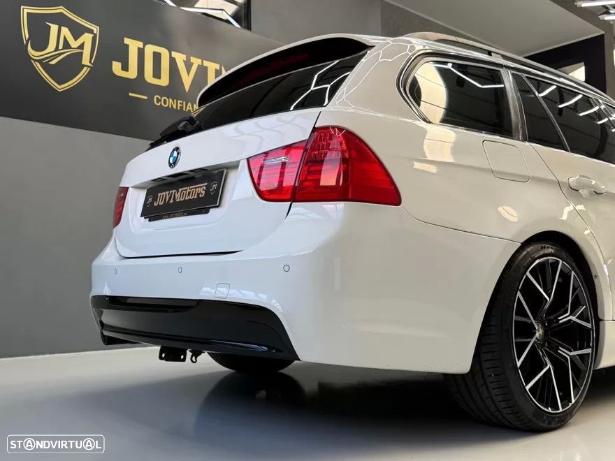 BMW 318 d Pack M - 16