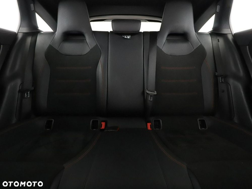 Mercedes-Benz CLA 250 e PHEV AMG Line 8G-DCT - 19