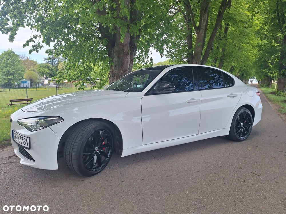 Alfa Romeo Giulia 2.0 Turbo TI Q4 - 4