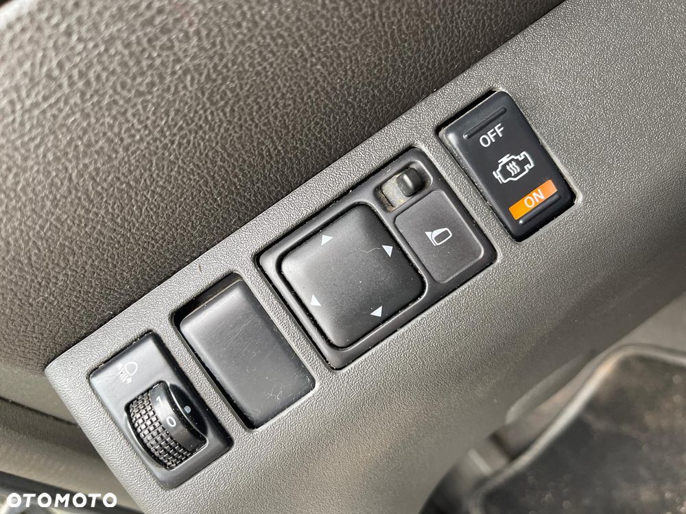 Nissan Pathfinder 2.5 DCi Comfort - 20