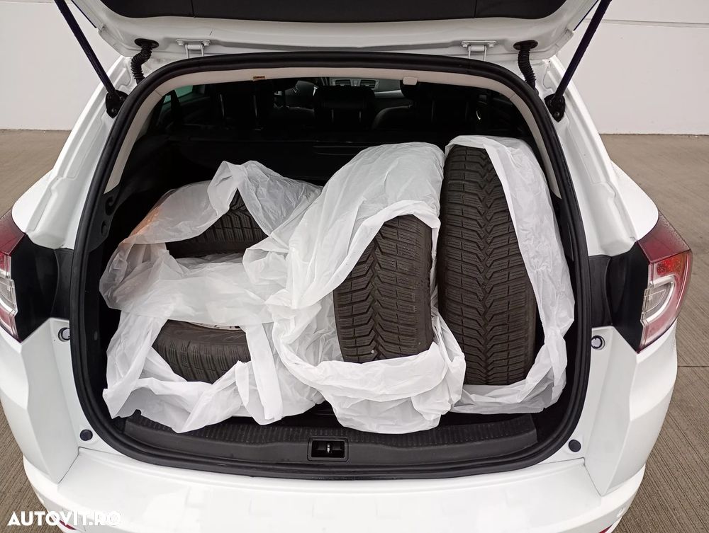 Renault Megane Grandtour dCi 110 FAP EDC BOSE Edition - 12