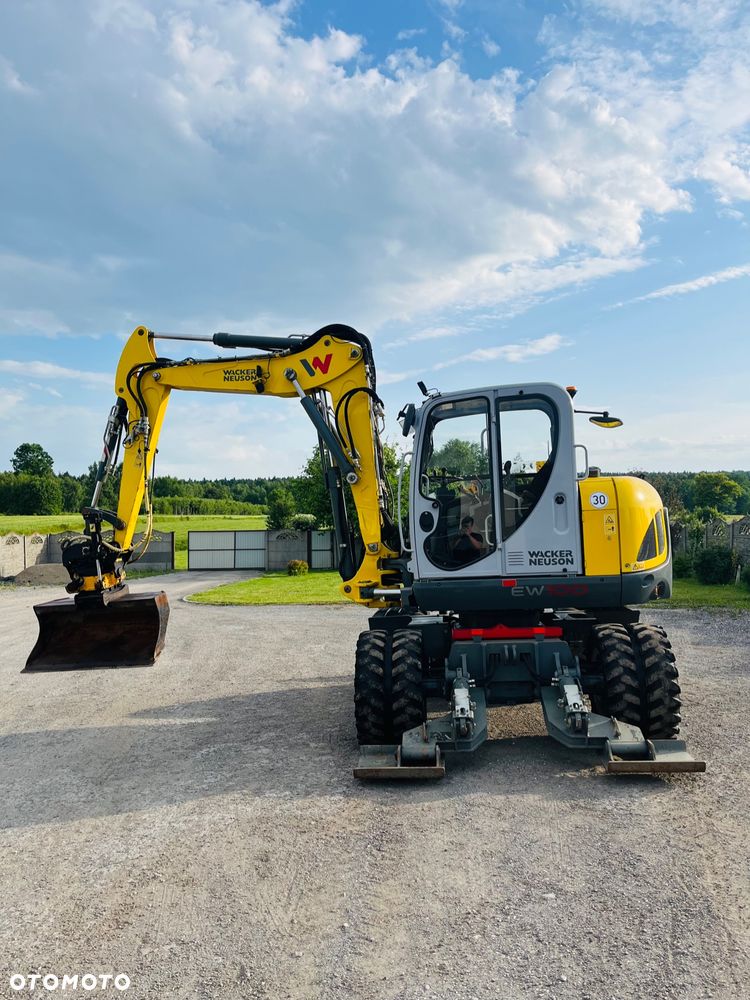Wacker Neuson EW 100 / ROTOTILT / 4 Łyżki + Widły / Plug + Podpory / Sprowadzona / Koparka Kołowa - 9