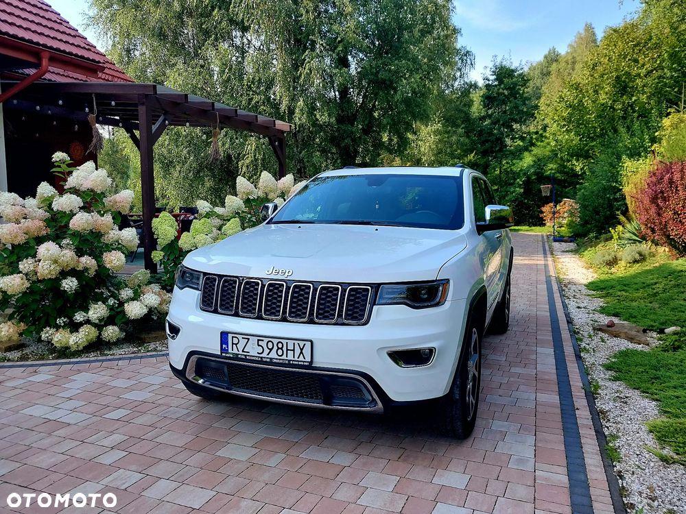Jeep Grand Cherokee - 1