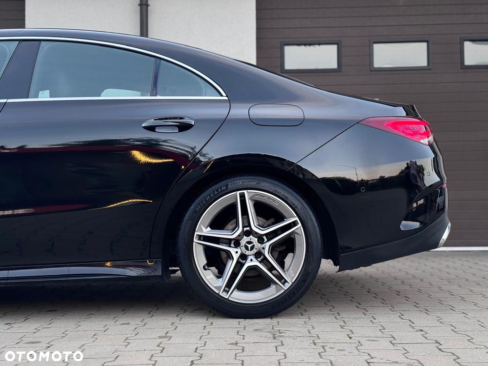 Mercedes-Benz CLA 180 AMG Line 7G-DCT - 7