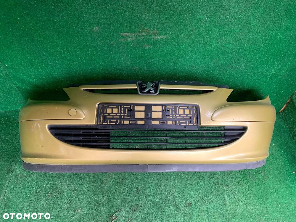 Zderzak przód przedni Peugeot 307 WWA