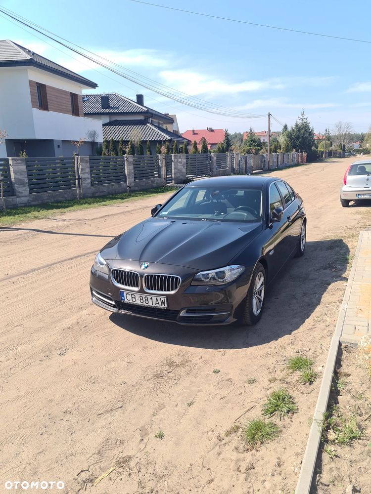 BMW Seria 5 520i - 11