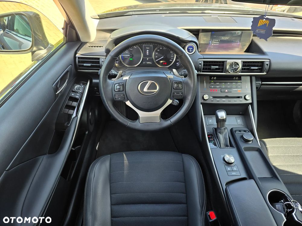Lexus IS - 7