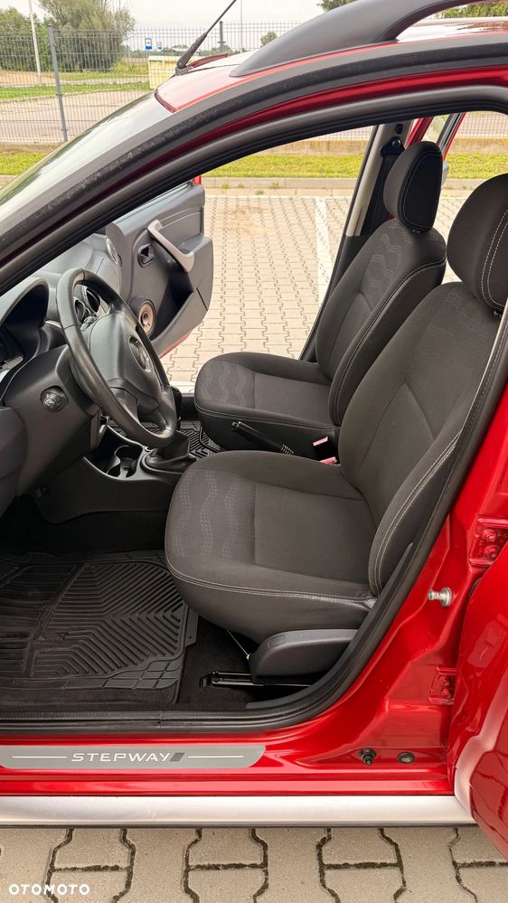 Dacia Sandero Stepway 1.6 - 8