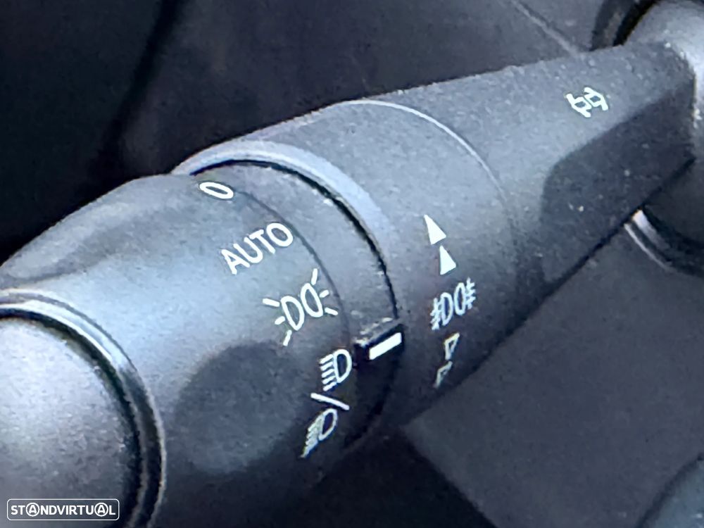 Citroën C3 1.2 PureTech Shine - 18