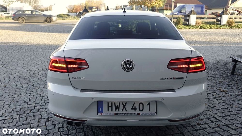 Volkswagen Passat - 14