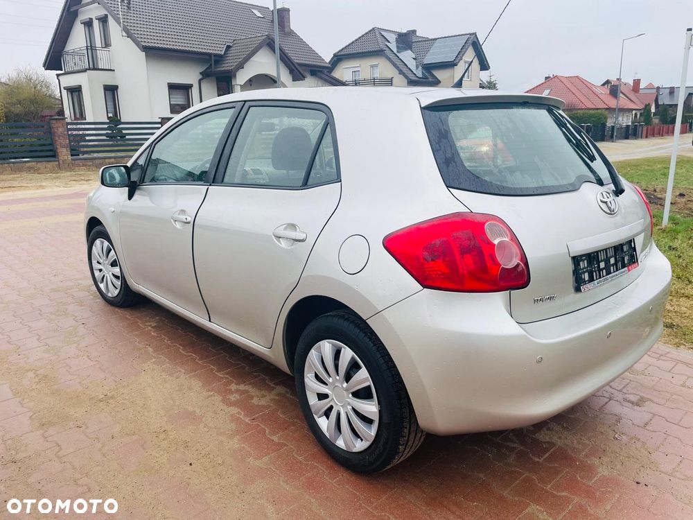 Toyota Auris 1.6 VVT-i Team - 4