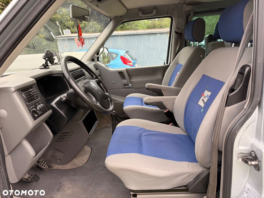 Volkswagen Multivan Standard - 8