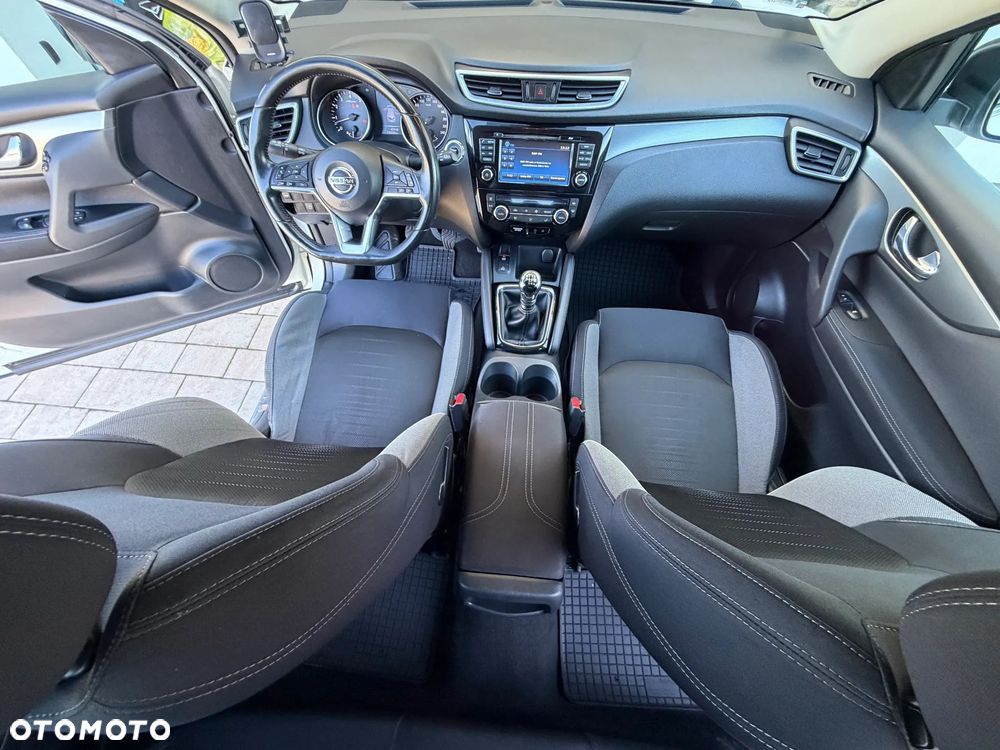 Nissan Qashqai - 16