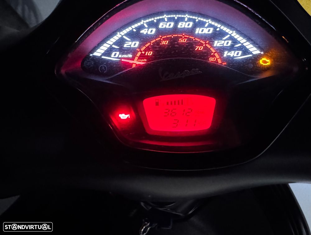 Vespa GTS Super Versão limitada NOTTE - 3