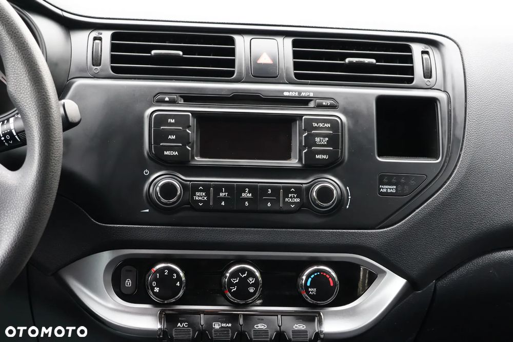 Kia Rio 1.2 Spirit - 11