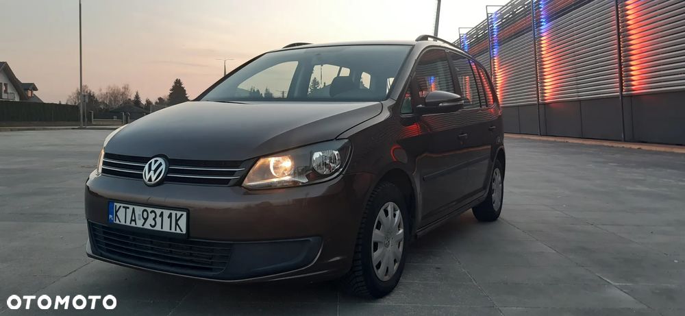 Volkswagen Touran - 10