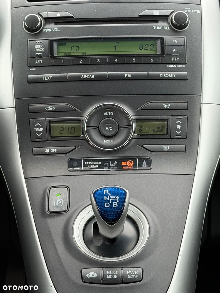 Toyota Auris 1.8 HSD Luna - 16
