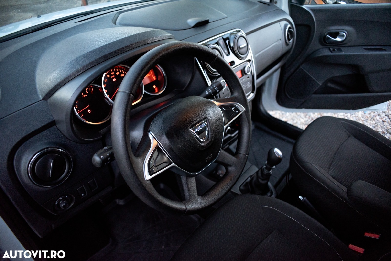 Dacia Lodgy 1.5 Blue dCi Laureate - 8